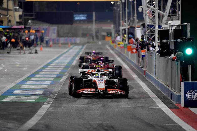 19 03 2022, Bahrain International Circuit, Sakhir, Formula 1 in Bahrain 2022 , in picture Mick Schumacher DEU , Haas F1 Team, Charles Leclerc MCO , Scuderia Ferrari, Carlos Sainz Jr ESP , Scuderia Ferrari Photo EU Images Sakhir Bahrain International Circuit Bahrain  eu-images-506