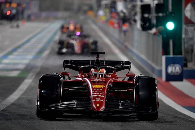 19 03 2022, Bahrain International Circuit, Sakhir, Formula 1 in Bahrain 2022 , in picture Charles Leclerc MCO , Scuderia Ferrari, Carlos Sainz Jr ESP , Scuderia Ferrari Photo EU Images Sakhir Bahrain International Circuit Bahrain  eu-images-506