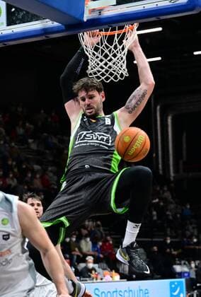 19 03 2022 Basketball Season 2021 2022 2 Bundesliga Pro A 30 Matchday Nuremberg Falcons Basketball Club NBC Römerstrom Gladiators Trier Enosch Wolf 8, Römerstrom Gladiators Trier Dunking Dunking Dunking