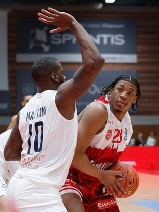 19 03 2022, Basketball, BBL, s Oliver Wuerzburg MLP Academics Heidelberg, GER, Wuerzburg, tectake Arena Picture from left Kelvin Martin MLP Academics Heidelberg and Desi Rodriguez s Oliver Wuerzburg Copyright: HMBxMedia xHeikoxBecker