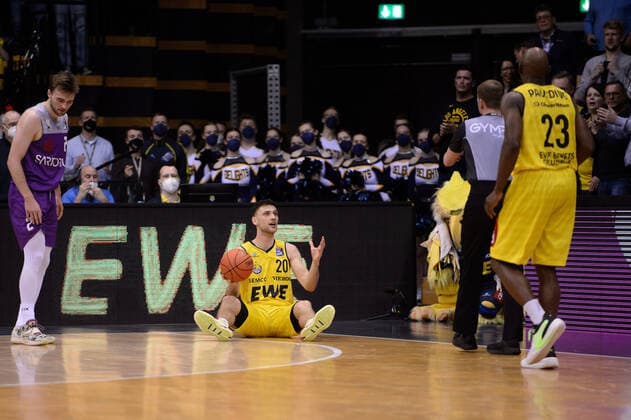Michal Michalak 20 EWE Baskets Oldenburg during the match EWE Baskets Oldenburg vs BG Göttingen Basketball, easyCredit BBL, season 2021 2022, 26 match day, 29 03 2022 Copyright xErikxHillmer EIBNERx EP EHR EWE Baskets Oldenburg vs BG Göttingen Basketball, easyCredit BBL, season 2021 2022, 26 match day, 29 03 2022 Oldenburg Copyright: xErikxHillmer EIBNERx EP_EHR