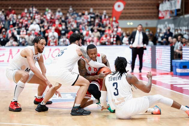 19 03 2022, Basketball, BBL, s Oliver Wuerzburg MLP Academics Heidelberg, GER, Wuerzburg, tectake Arena picture from left Brekkott Chapman MLP Academics Heidelberg, Jordan Geist MLP Academics Heidelberg, Charles Callison s Oliver Wuerzburg and Robert Lowery Jr MLP Academics Heidelberg Copyright: HMBxMedia xHeikoxBecker