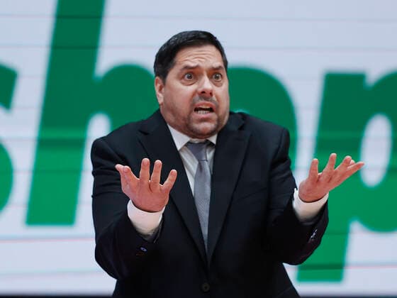 19 03 2022, basketball, BBL, s Oliver Wuerzburg MLP Academics Heidelberg, GER, Wuerzburg, tectake Arena picture astonishment at head coach Sasa Filipovski s Oliver Wuerzburg Copyright: HMBxMedia xHeikoxBecker