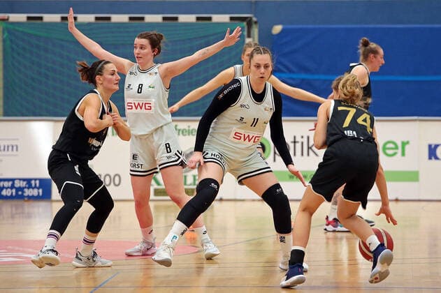 Basketball, Women, 2. BL, Bender Baskets Grünberg - USV Vimodrom Baskets Jena