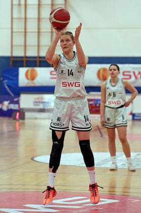 19 03 2022, xovx, Basketball Damen 2 Bundesliga DBBL, Bender Baskets Grünberg USV Vimodrom Baskets Jena Alva Hedrich Bender Baskets Grünberg , Freisteller Grünberg Sporthalle Theo Koch Schule Hessen Deutschland DE