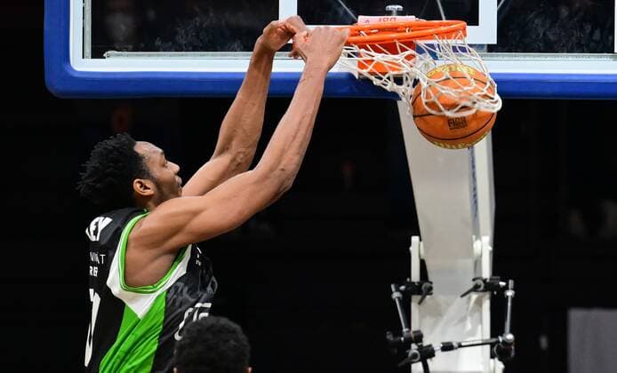 19 03 2022 Basketball Season 2021 2022 2 Bundesliga Pro A 30 Matchday Nürnberg Falcons Basketball Club NBC Römerstrom Gladiators Trier Austin Jermaine Wiley 50, Römerstrom Gladiators Trier Dunking Dunk
