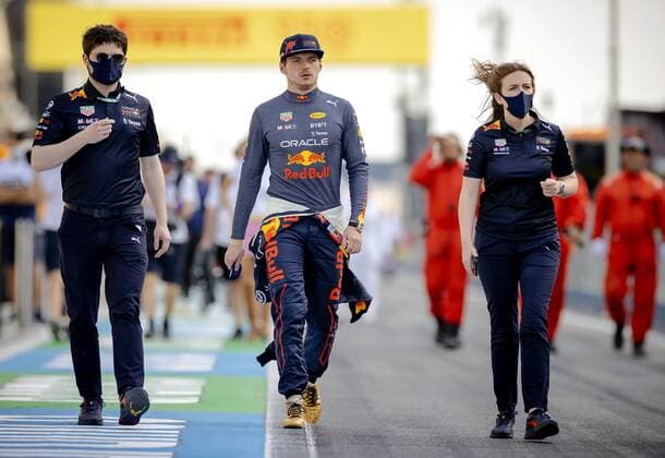 BAHRAIN Max Verstappen during the drivers parade during the Bahrain F1 Grand Prix at the Bahrain International Circuit on March 20, 2022 in Bahrain, Bahrain ANP ROBIN VAN LONKHUIJSEN Bahrain,BAHREIN xVIxANPx xxANPxIVx 445845131 originalFilename: 0153081010st.jpg