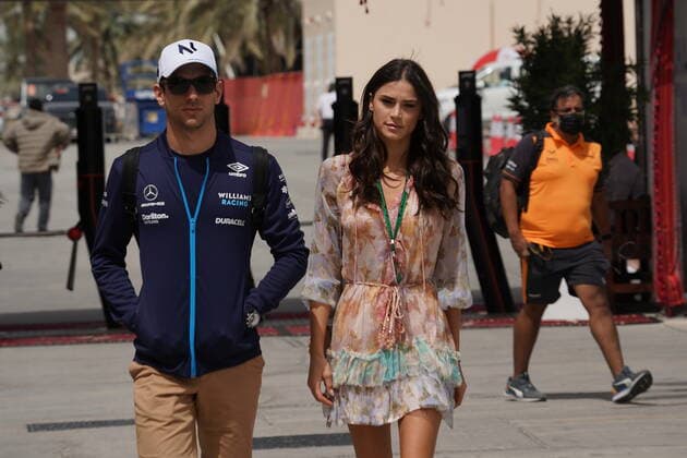 Formula 1 Gulf Air Bahrain Grand Prix 2022 20 03 2022, Bahrain International Circuit, Sakhir, Formula 1 Gulf Air Bahrain Grand Prix 2022 ,in the picture Nicholas Latifi CAN , Williams Racing with girlfriend Sandra Dziwiszek nordphotoxGmbHx xBratic nph00250