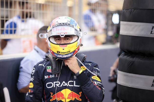 PEREZ Sergio (mex), Red Bull Racing RB18, portrait during the Formula 1 Gulf Air Bahrain Grand Prix 2022, 1st round of the 2022 FIA Formula One World Championship, WM, Weltmeisterschaft on the Bahrain International Circuit, from March 18 to 20, 2022 in Sakhir, Bahrain - F1 - BAHRAIN GRAND PRIX 2022 - RACE DPPI Panoramic  _R5_1201