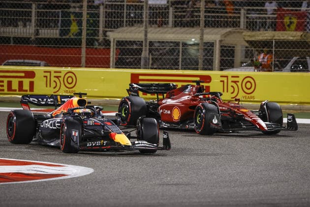 01 VERSTAPPEN Max (nld), Red Bull Racing RB18, action 16 LECLERC Charles (mco), Scuderia Ferrari F1-75, actionduring the Formula 1 Gulf Air Bahrain Grand Prix 2022, 1st round of the 2022 FIA Formula One World Championship, WM, Weltmeisterschaft on the Bahrain International Circuit, from March 18 to 20, 2022 in Sakhir, Bahrain - F1 - BAHRAIN GRAND PRIX 2022 - RACE DPPI Panoramic 00122005__B3_9006_1