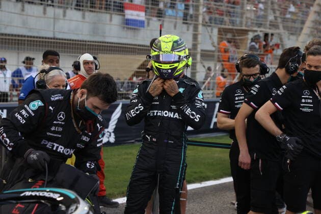 HAMILTON Lewis (gbr), Mercedes AMG F1 Team W13, portrait during the Formula 1 Gulf Air Bahrain Grand Prix 2022, 1st round of the 2022 FIA Formula One World Championship, WM, Weltmeisterschaft on the Bahrain International Circuit, from March 18 to 20, 2022 in Sakhir, Bahrain - F1 - BAHRAIN GRAND PRIX 2022 - RACE DPPI Panoramic  C26I5849