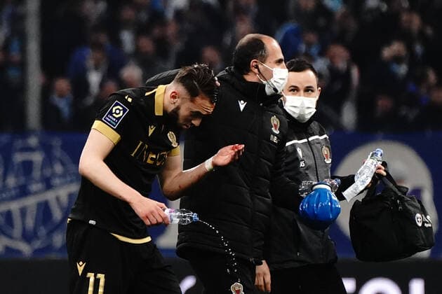 Blessure - Amine Gouiri (OGC Nice) FOOTBALL : Olympique de Marseille vs OGC Nice - Ligue 1 Uber Eats - Marseille - 20 03 2021 NorbertScanella Panoramic 