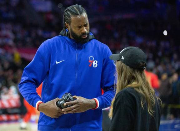 Philadelphia, Pennsylvania, United States of America, March 20th 2022: DeAndre Jordan (76ers 9)& xA