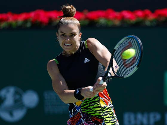 March 20, 2022 Maria Sakkari of Greece returns a shot against Iga Swiatek of Poland in the women s singles finals of the 2022 BNP Paribas Open at Indian Wells Tennis Garden in Indian Wells, California. Indian Wells United States of America - ZUMAc04_ 20220320_zaf_c04_108 Copyright: xCharlesxBausx