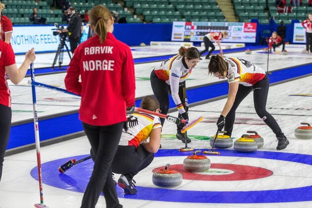 Curling, Women, World Championships in Canada