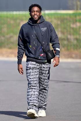 TUBIZE, BELGIUM - MARCH 21 : Mangala Orel arrives at the Martin s Red hotel prior to the international games against Ireland and Burkina Faso at the Belgian Football center on March 21, 2022 March 21, 2022 in Tubize, Belgium, 21 03 2022 ( Arrival of the Belgian National Football team 21 03 2022 PhotoNews Panoramic 