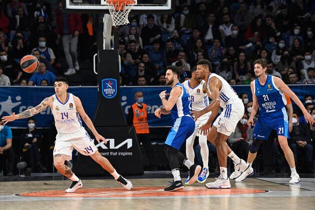 Basketball, Euroleague, Anadolu Efes - Real Madrid