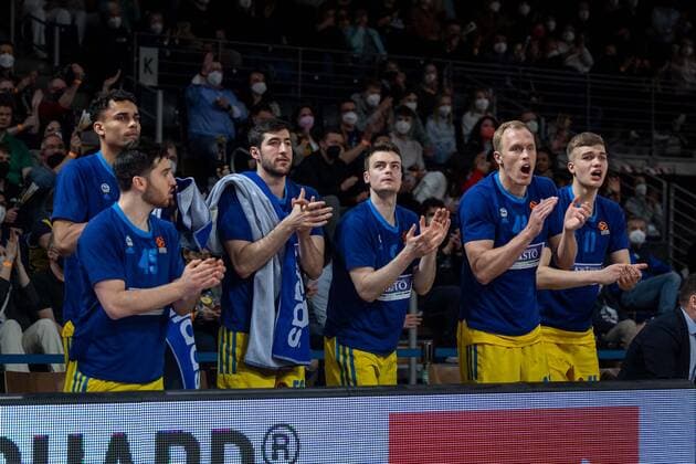Basketball Berlin 22 03 2022 Season 2021 2022 Euroleague Regular Season Alba Berlin FC Barcelona Cheers Alba Tamir Blatt Alba Berlin, No 45 Oscar Da Silva Alba Berlin, No 01 Javel Zoosman Alba Berlin, No 50 Jonas Mattisseck Alba Berlin, No 09 Luke Sikma Alba Berlin, No 43 Rikus Schulte Alba Berlin, No 11 vlnr