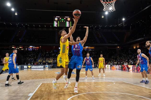 Basketball Berlin 22 03 2022 Season 2021 2022 Euroleague Regular Season Alba Berlin FC Barcelona Oscar Da Silva Alba Berlin, No 01 Brandon Davies Barcelona, No 00