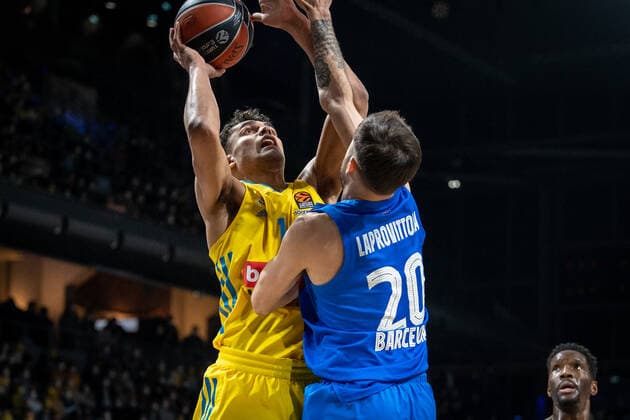 Basketball Berlin 22 03 2022 2021 2022 Euroleague Regular Season Alba Berlin FC Barcelona Oscar Da Silva Alba Berlin, No 01 Nicolas Laprovittola Barcelona, No 20