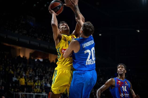 Basketball Berlin 22 03 2022 2021 2022 Euroleague Regular Season Alba Berlin FC Barcelona Oscar Da Silva Alba Berlin, No 01 Nicolas Laprovittola Barcelona, No 20