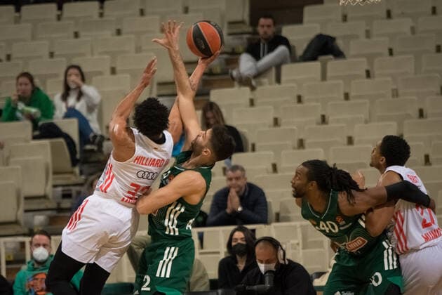 Panathinaikos OPAP Athens v FC Bayern Munich - Turkish Airlines EuroLeague Darrun Hilliard (32) in action during the Turkish Airlines EuroLeague Regular Season Round 31 match between Panathinaikos OPAP Athens and FC Bayern Munich at OAKA stadium on March 22, 2022 in Athens, Greece. Athens Greece  Copyright: xNikolasxKokovlisx originalFilename:kokovlis-notitle220322_npqvn.jpg