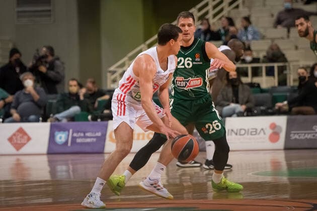 Panathinaikos OPAP Athens v FC Bayern Munich - Turkish Airlines EuroLeague Nemanja Nedovic (26) and Zan Mark Sisko (31) in action during the Turkish Airlines EuroLeague Regular Season Round 31 match between Panathinaikos OPAP Athens and FC Bayern Munich at OAKA stadium on March 22, 2022 in Athens, Greece. Athens Greece  Copyright: xNikolasxKokovlisx originalFilename:kokovlis-notitle220322_npiiF.jpg