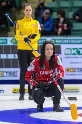 March 23, 2022, Prince George, BC, Canada: Canada skip Kerri Einarson sets a target for her teammates while Sweden skip Anna Hasselborg looks on at the Women s World Curling Championship in Prince George, B.C., on Wednesday, March 23, 2022. Canada News - March 23, 2022  - ZUMAc35_ 20220323_zaf_c35_091 Copyright: xJamesxDoylex
