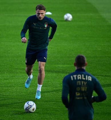 Fußball, Nationalteam Italien, Training (220324) -- PALERMO, March 24, 2022 -- Italy s Ciro Immobile (top) attends the training session ahead of the 2022 World Cup qualifying play-off football match between Italy and North Macedonia in Palermo, Italy, on March 23, 2022. (Photo by Xinhua) (SP)ITALY-PALERMO-FOOTBALL FIFA World Cup, WM, Weltmeisterschaft, Fussball 2022 QUALIFIER-ITALY-TRAINING AlbertoxLingria