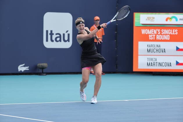 March 23, 2022, Miami Gardens, Florida, United States Of America: MIAMI GARDENS, FLORIDA - MARCH 23: Karolina Muchova on day 3 of the Miami Open at Hard Rock Stadium on March 23, 2022 in Miami Gardens, Florida...People: Karolina Muchova Miami Gardens United States Of America - ZUMAs214 20220323_zda_s214_126 Copyright: xSMGx