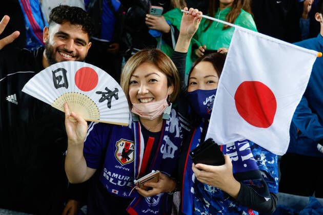 Japanese fans celebrate after qualifying for the World Cup in Qatar during the FIFA World Cup, WM, Weltmeisterschaft, Fussball 2022 Qualifier match between Australia and Japan at Accors Stadium, Sydney, Australia on 24 March 2022. Copyright: xPeterxDovganx 31520069