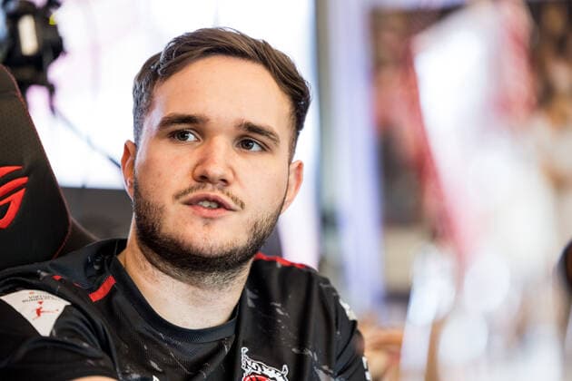 Media round bevestor Virtual Bundesliga 1 FC Koeln 25 03 2022 In the media talk Tim TheStrxngeR Katnawatos Media round bevestor Virtual Bundesliga 1 FC Koeln eSports Lounge RheinEnergie Stadion, Koeln Copyright: xBEAUTIFULxSPORTS Wunderlx