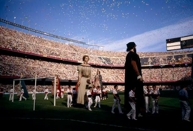 FIFA World Cup, WM, Weltmeisterschaft, Fussball 1982 13 6 1982 World Cup Football 1982 - Opening Cermony - Nou Camp, Barcelona. Photo: Mark Leech Offside Barcelona Spain *** FIFA Fussball-Weltmeisterschaft 1982 13 6 Fussball-Weltmeisterschaft 1982 Eröffnungsfeier Nou Camp, Barcelona Foto Mark Leech Abseits Barcelona Spanien  Copyright: xMarkxLeechxOffside al