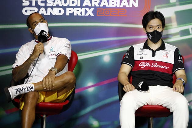 HAMILTON Lewis (gbr), Mercedes AMG F1 Team W13, ZHOU Guanyu (chi), Alfa Romeo F1 Team ORLEN C42, portrait during the Formula 1 STC Saudi Arabian Grand Prix 2022, 2nd round of the 2022 FIA Formula One World Championship, WM, Weltmeisterschaft on the Jeddah Corniche Circuit, from March 25 to 27, 2022 in Jeddah, Saudi Arabia - F1 - SAUDI ARABIAN GRAND PRIX 2022 DPPI Panoramic  GP2202_120032_31I4237