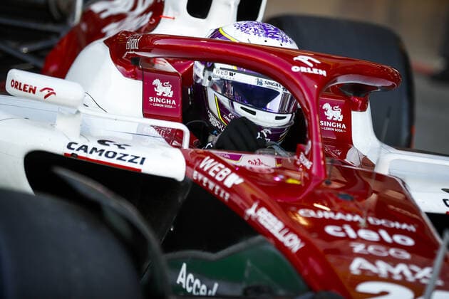 24 ZHOU Guanyu (chi), Alfa Romeo F1 Team ORLEN C42, action during the Formula 1 STC Saudi Arabian Grand Prix 2022, 2nd round of the 2022 FIA Formula One World Championship, WM, Weltmeisterschaft on the Jeddah Corniche Circuit, from March 25 to 27, 2022 in Jeddah, Saudi Arabia - F1 - SAUDI ARABIAN GRAND PRIX 2022 DPPI Panoramic  00122006__V2_9757.JPG_