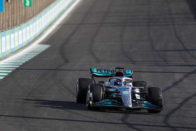 63 RUSSELL George (gbr), Mercedes AMG F1 Team W13, action during the Formula 1 STC Saudi Arabian Grand Prix 2022, 2nd round of the 2022 FIA Formula One World Championship, WM, Weltmeisterschaft on the Jeddah Corniche Circuit, from March 25 to 27, 2022 in Jeddah, Saudi Arabia - F1 - SAUDI ARABIAN GRAND PRIX 2022 DPPI Panoramic  00122006__B2_6053.JPG_