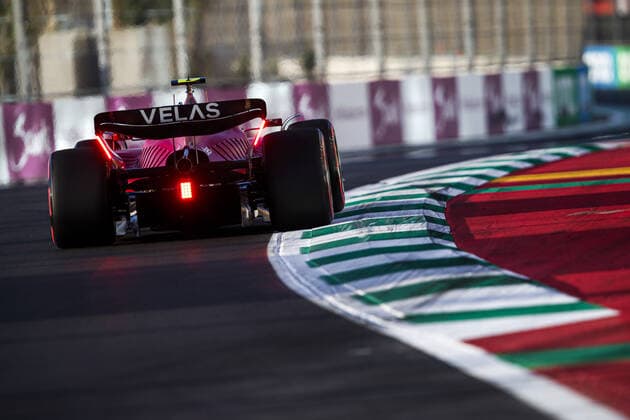 55 SAINZ Carlos (spa), Scuderia Ferrari F1-75, action during the Formula 1 STC Saudi Arabian Grand Prix 2022, 2nd round of the 2022 FIA Formula One World Championship, WM, Weltmeisterschaft on the Jeddah Corniche Circuit, from March 25 to 27, 2022 in Jeddah, Saudi Arabia - F1 - SAUDI ARABIAN GRAND PRIX 2022 DPPI Panoramic  00122006__B2_6616.JPG_
