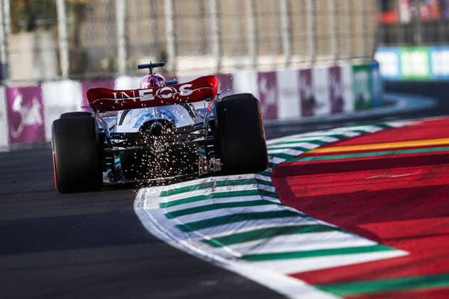 63 RUSSELL George (gbr), Mercedes AMG F1 Team W13, action during the Formula 1 STC Saudi Arabian Grand Prix 2022, 2nd round of the 2022 FIA Formula One World Championship, WM, Weltmeisterschaft on the Jeddah Corniche Circuit, from March 25 to 27, 2022 in Jeddah, Saudi Arabia - F1 - SAUDI ARABIAN GRAND PRIX 2022 DPPI Panoramic  00122006__B2_6633.JPG_