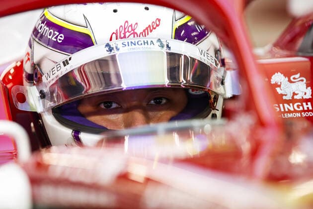 ZHOU Guanyu (chi), Alfa Romeo F1 Team ORLEN C42, portrait during the Formula 1 STC Saudi Arabian Grand Prix 2022, 2nd round of the 2022 FIA Formula One World Championship, WM, Weltmeisterschaft on the Jeddah Corniche Circuit, from March 25 to 27, 2022 in Jeddah, Saudi Arabia - F1 - SAUDI ARABIAN GRAND PRIX 2022 DPPI Panoramic  00122006__B2_7358.JPG_