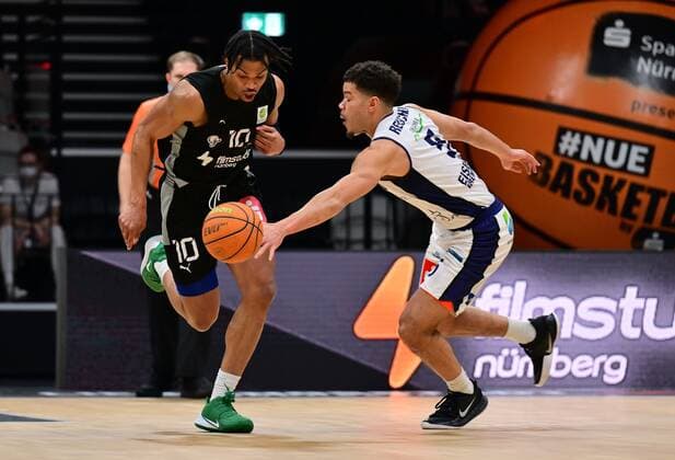 19 03 2022 Basketball Season 2021 2022 2 Bundesliga Pro A 31 Matchday Nürnberg Falcons Basketball Club NBC Eisbären Bremerhaven Evan Derek Taylor 10, Nürnberg Falcons BC NBC Jarelle Alexander Reischel 5, Eisbären Bremerhaven