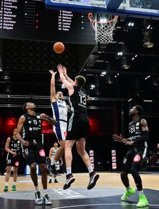 19 03 2022 Basketball Season 2021 2022 2 Bundesliga Pro A 31 Game Day Nürnberg Falcons Basketball Club NBC Eisbären Bremerhaven Jarelle Alexander Reischel 5, Eisbären Bremerhaven vs Josh Price 9, Nürnberg Falcons BC NBC Jonathan Maier 13, Nürnberg Falcons BC NBC Roland L Amour Nyama 24, Nürnberg Falcons BC NBC