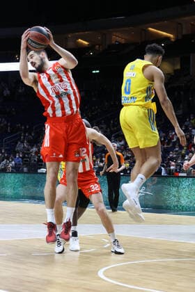 DEU, EuroLeague, ALBA vs Belgrade, 25 03 2022, Mercedes Benz Arena, Berlin, DEU, EuroLeague, ALBA vs Belgrade, in picture Maodo Lo ALBA Berlin 0 , N Kalinic Belgrade 12 Foto Juergen Engler nordphoto GmbH nordphotoxGmbHx xEngler nph00076