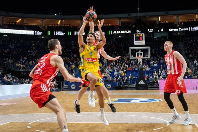 Basketball Berlin 25 03 2022 Euroleague Regular Season 2021 2022 Alba Berlin Crvena zvezda mts Belgrade Maodo Lo Alba Berlin, No 00 Nate Wolters Belgrade, No 03