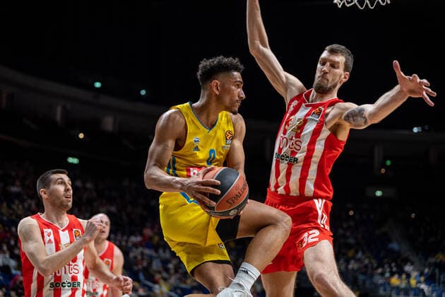 Basketball Berlin 25 03 2022 Euroleague Regular Season 2021 2022 Alba Berlin Crvena zvezda mts Belgrade Maodo Lo Alba Berlin, No 00 Ognjen Kuzmic Belgrade, No 32