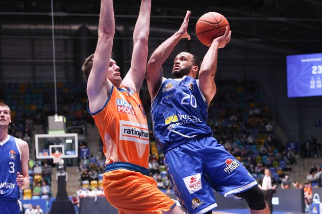 Fraport Skyliners ratiopharm Ulm, easyCredit BBL Rasheed Moore Fraport Skyliners, 20 vs Philipp Herkenhoff Ulm, 14 easyCredit BBL basketball match between Fraport Skyliners and ratiopharm Ulm on 25 March 2022 at Ballsporthalle in Frankfurt am Main , Frankfurt am Main Hesse Germany Ballsporthalle