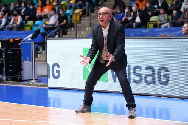 Fraport Skyliners ratiopharm Ulm, easyCredit BBL Head Coach Luca Dalmonte Fraport Skyliners Basketball easyCredit BBL match between Fraport Skyliners and ratiopharm Ulm on 25 March 2022 at Ballsporthalle in Frankfurt am Main , Frankfurt am Main Hesse Germany Ballsporthalle