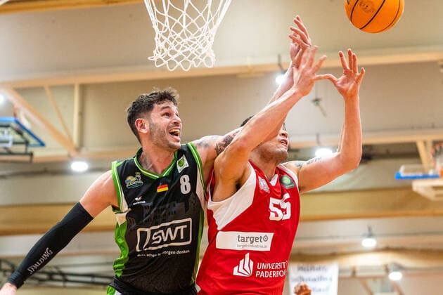 Brad Thomas Greene Uni Baskets Paderborn, 55 vs Enosch Wolf Roemerstrom Gladiators Trier, 8 GER, Uni Baskets Paderborn vs Roemerstrom Gladiators Trier, basketball, 2 Bundesliga ProA, season 2021 2022, 31 matchday, 25 03 2022 Uni Baskets Paderborn vs Roemerstrom Gladiators Trier, basketball, 2 Bundesliga ProA, season 2021 2022, 31 matchday, 25 03 2022 Paderborn Copyright: xEibner-Pressefoto BahhoxKarax EP_BKA