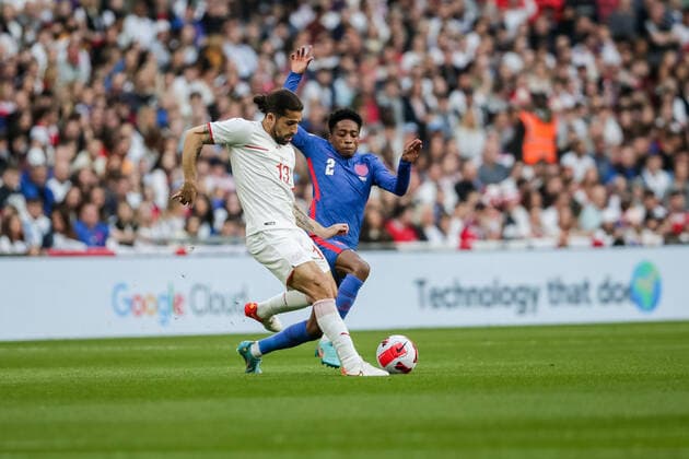 LONDON, ENGLAND MARCH 26 during the international friendly match between England and Switzerland at Wembley Stadium on March 26, 2022 in London, United Kingdom Ricardo Rodriguez of Switzerland against Kyle Walker Peters of England London Wembley Stadium England United Kingdom  Copyright: xJustPictures.chx xRichardxCallisx