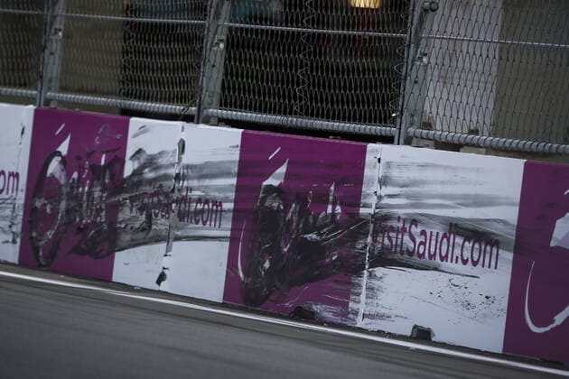 Tyre mark on the wall after the crash, SCHUMACHER Mick (ger), Haas F1 Team VF-22 Ferrari, portrait during the Formula 1 STC Saudi Arabian Grand Prix 2022, 2nd round of the 2022 FIA Formula One World Championship, WM, Weltmeisterschaft on the Jeddah Corniche Circuit, from March 25 to 27, 2022 in Jeddah, Saudi Arabia - F1 - SAUDI ARABIAN GRAND PRIX 2022 DPPI Panoramic  00122006__V2_2230.JPG_