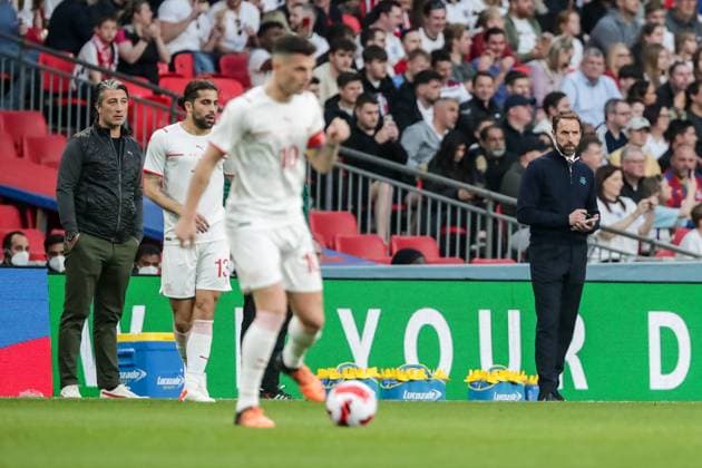 LONDON, ENGLAND MARCH 26 during the international friendly match between England and Switzerland at Wembley Stadium on March 26, 2022 in London, United Kingdom Left to right head coach Murat Yakin of Switzerland, Ricardo Rodriguez of Switzerland, Granit Xhaka of Switzerland, head coach Gareth Southgate of England during the game London Wembley Stadium England United Kingdom  Copyright: xJustPictures.chx xRichardxCallisx